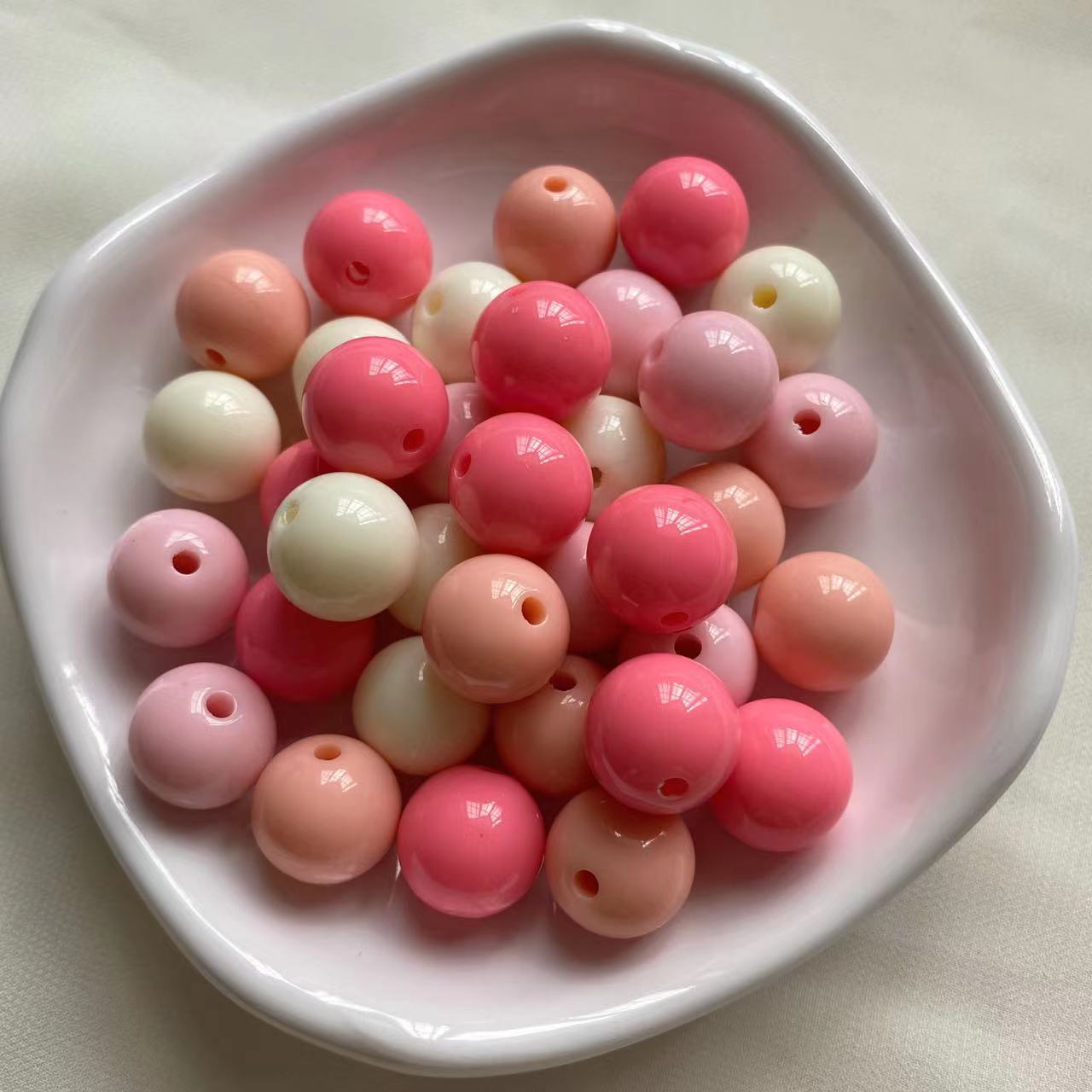 16mm Acrylic Round Beads Mix